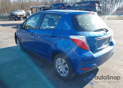 2013 Toyota Yaris Le z USA, uszkodzony, nr VIN JTDKTUD32DD563433